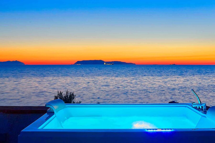 Trapani_Villa_Maraus_SunsetJacuzzi_ScentOfSicily